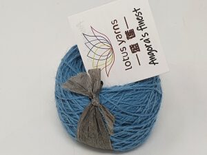 Lotus Yarn Angora´s Finest - nur zertifiziertes, ausgekämmtes Langhaar Fb. 840 Light Petrol