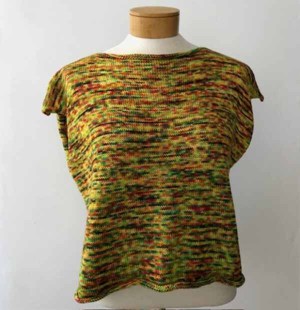 Gestricktes Shirt Franka aus der von Franziska Uhl handgefärbten Fine Merino - Modell Alimah - Die Musik und Tanz liebt