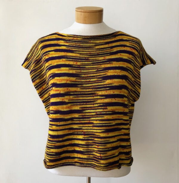 Gestricktes Shirt Franka aus der von Franziska Uhl handgefärbten Fine Merino - Modell Feige – Bild 3