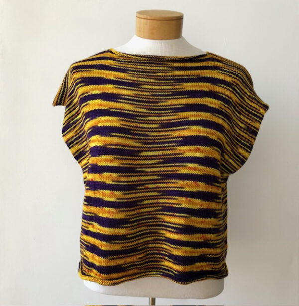 Gestricktes Shirt Franka aus der von Franziska Uhl handgefärbten Fine Merino - Modell Feige