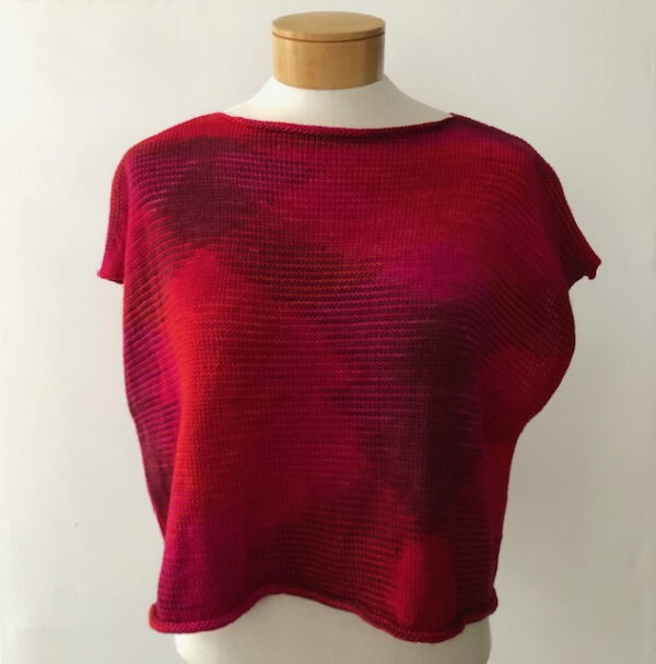 Gestricktes Shirt Sophie aus der von Franziska Uhl handgefärbten Fine Merino - Modell Energiequelle