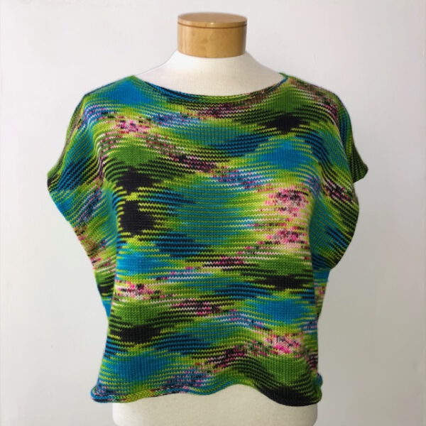 Gestricktes Shirt Sophie aus der von Franziska Uhl handgefärbten Fine Merino - Modell Yalisa - Die Freundin