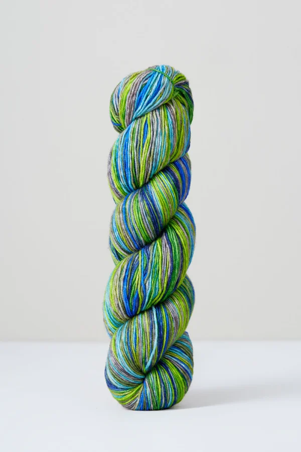 Handgefärbte selbststreifende Merinowolle von Urth Yarns Uneek Fingering 3025